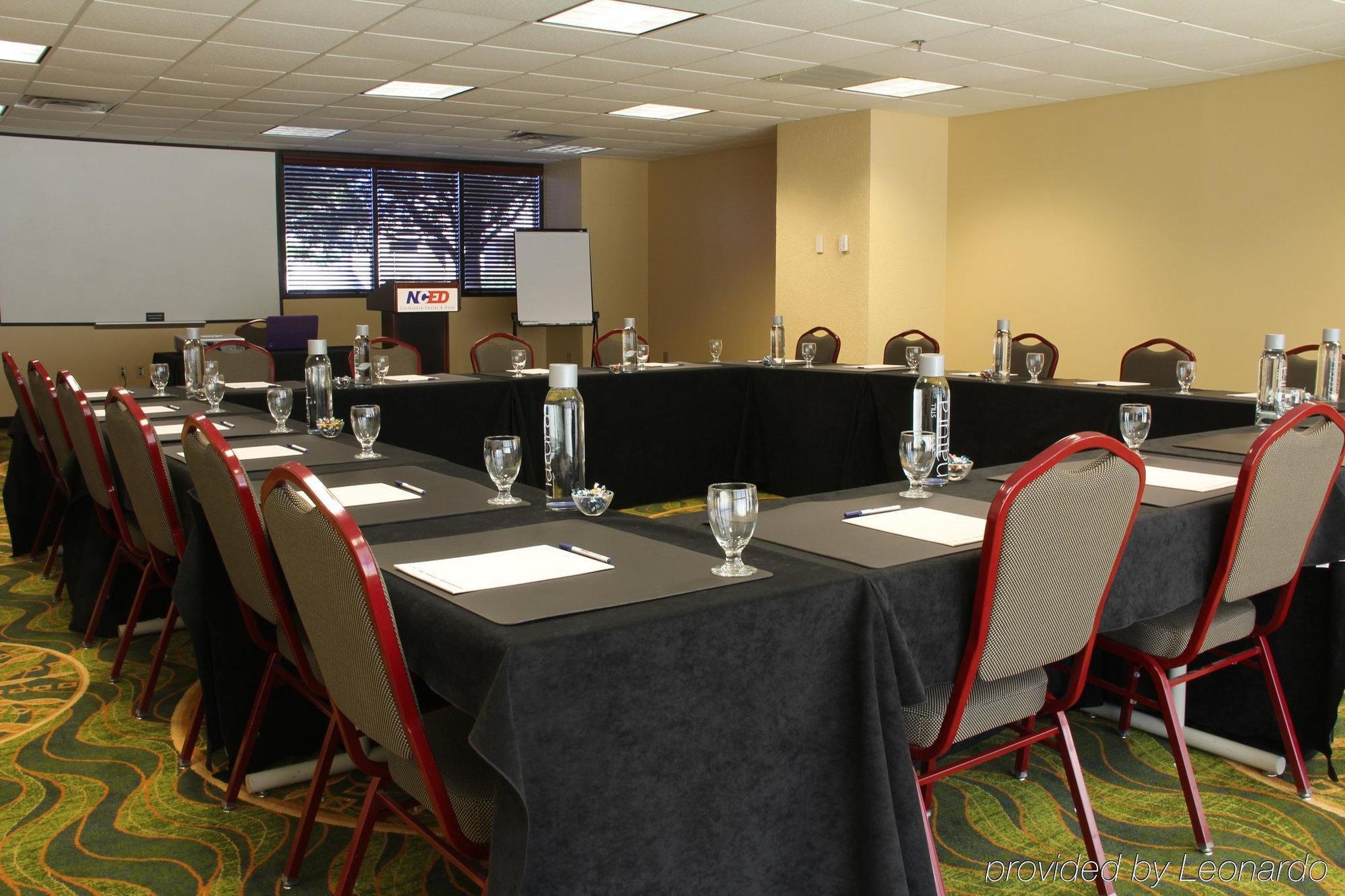 Nced Conference Center & Hotel Norman Esterno foto