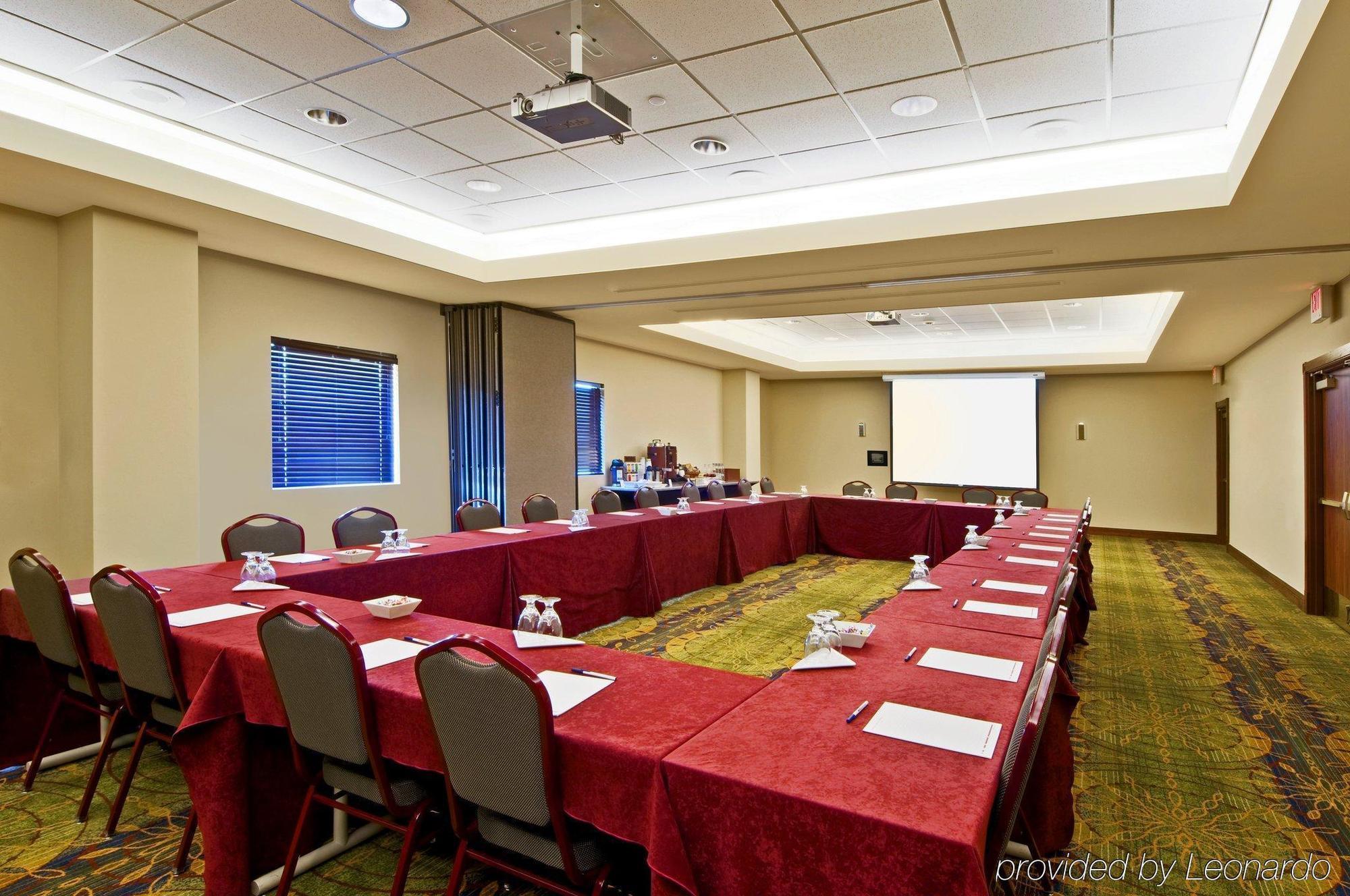 Nced Conference Center & Hotel Norman Servizi foto